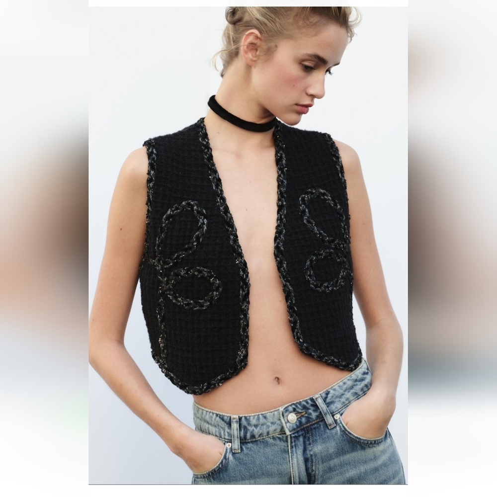 Zara METALLIC THREAD KNIT VEST TOP (S)